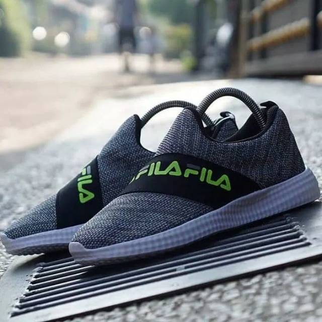 Fila Slip on ( sepatu fila / sepatu couple )