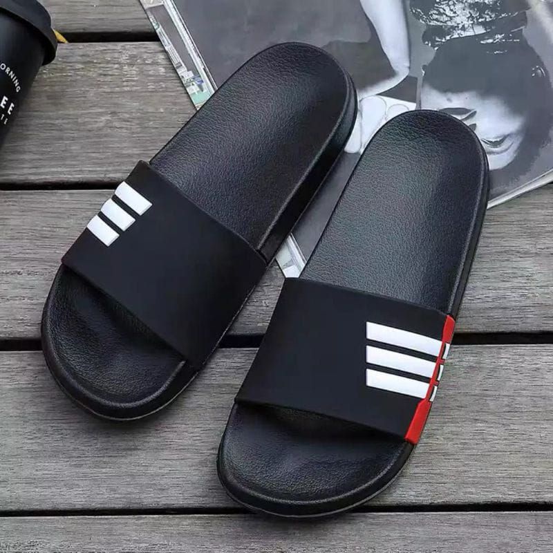 Sandal Kokop Karet Pria Garis Tiga Sandal Slide Slip On