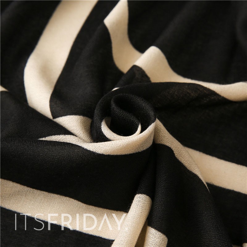 ITSFRIDAY ZETTA IN BLACK Scarf  - Premium Pashmina Shawl Selendang Syal Pasmina Hijab Import Motif Clasic Cream Black