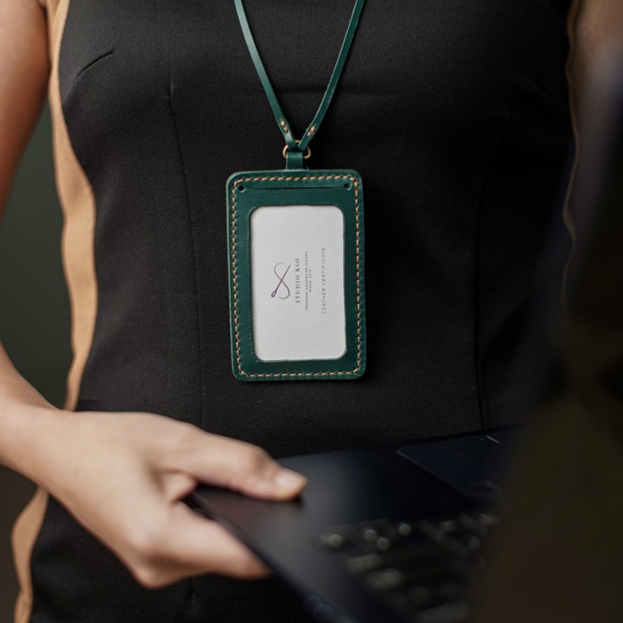 

ID card holder LANYARD kartu kulit premium asli KIO. FREE stamp nama