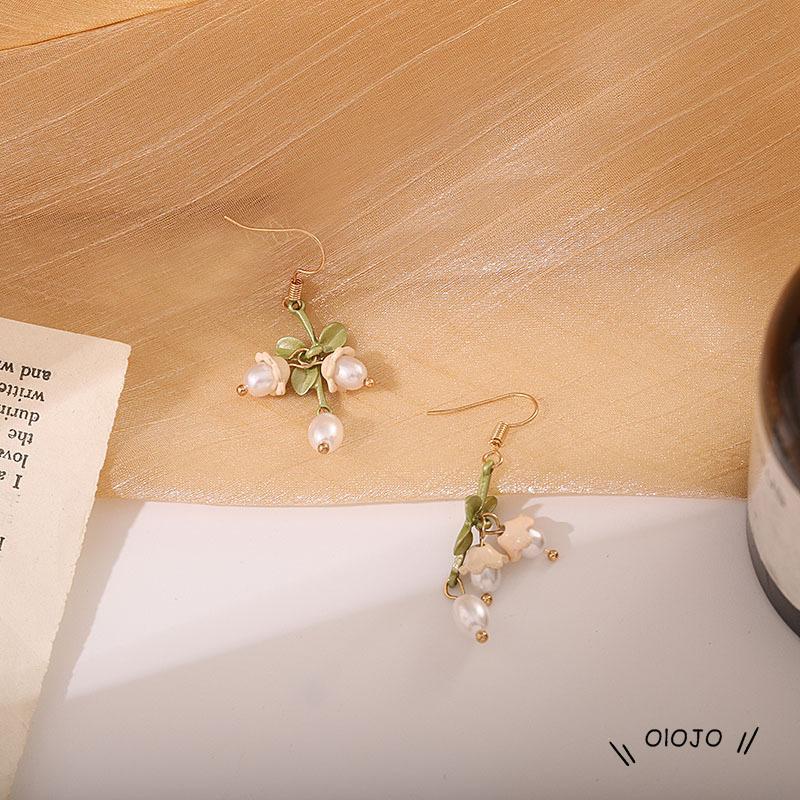 Anting Stud Desain Bunga Lily of the Valley Aksen Mutiara Untuk Anak Perempuan ol2