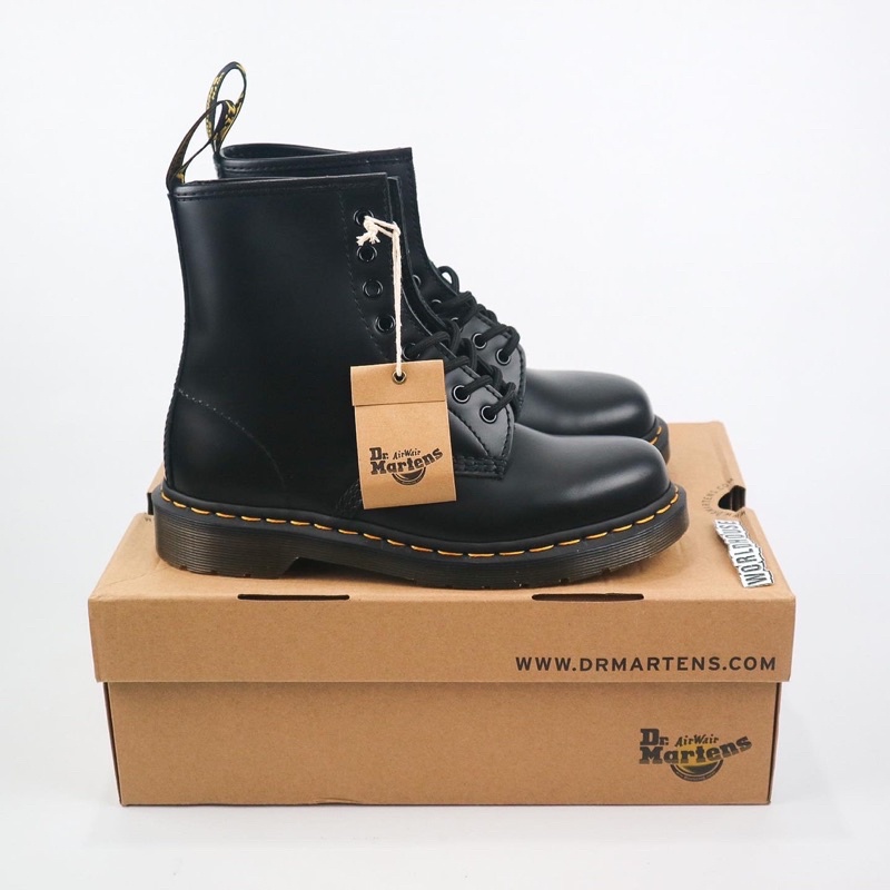 dr martens 1460 black smooth