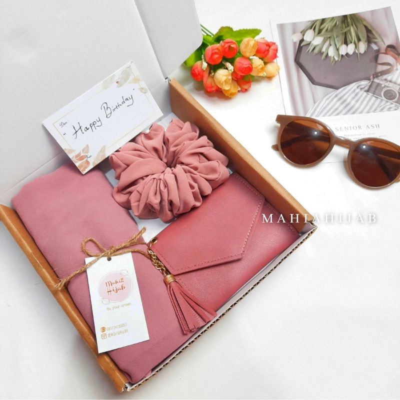 Hampers Hijab Pashmina Babydoll / Paket Gift hadiah murah / Kado Ulang tahun , pernikahan , annivarsary , wisuda