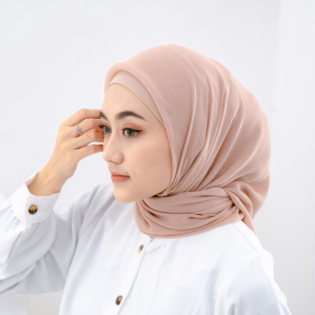 HARGA TERMURAH JILBAB BELLA SQUARE SEGI EMPAT / HIJAB BELLA SQUARE TERBARU WARNA TERLENGKAP