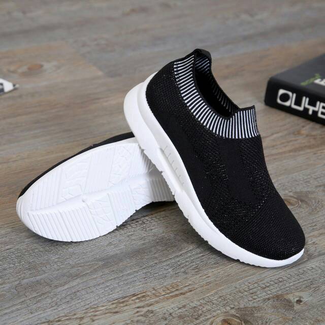 Sepatu Sneakers Fashion G2