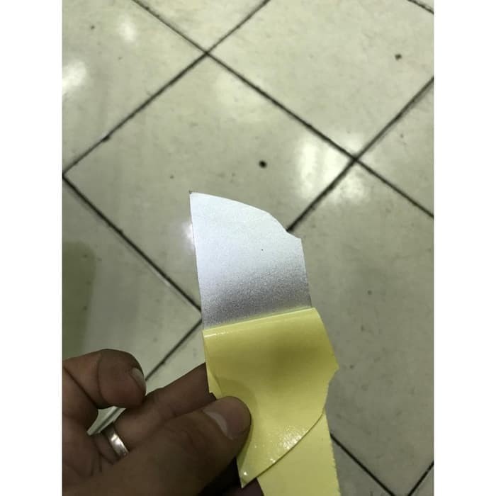 Bahan Stiker Cutting Skotlet Reflektif Memantulkan Cahaya perMeter ADN