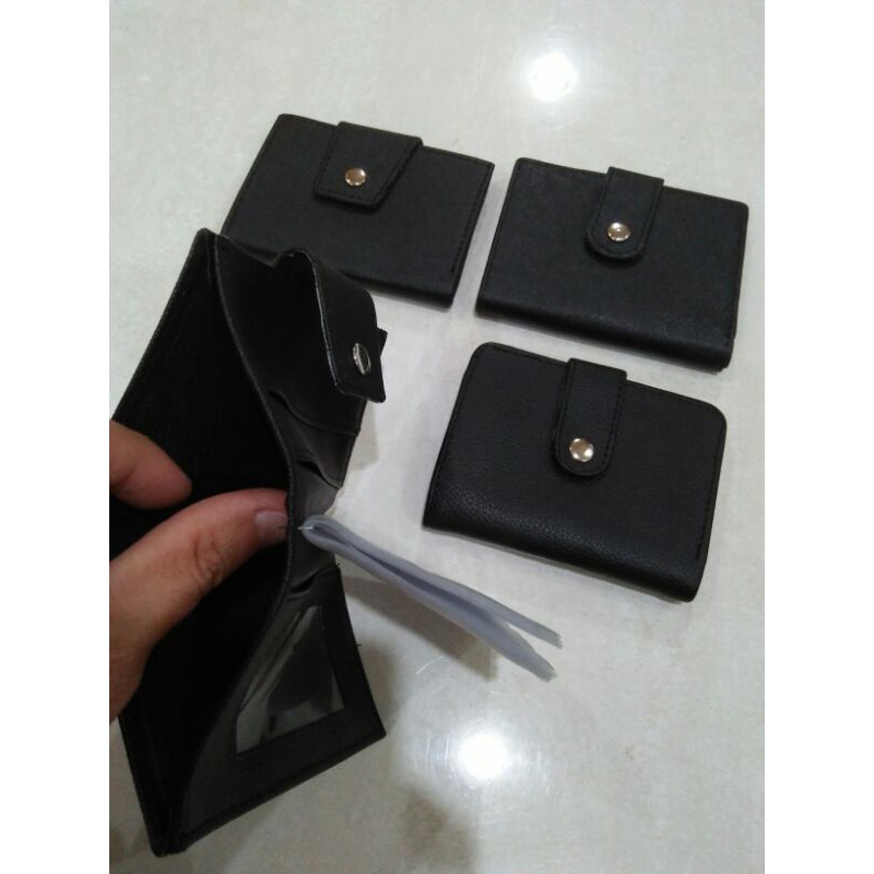 Tempat kartu LV kancing
