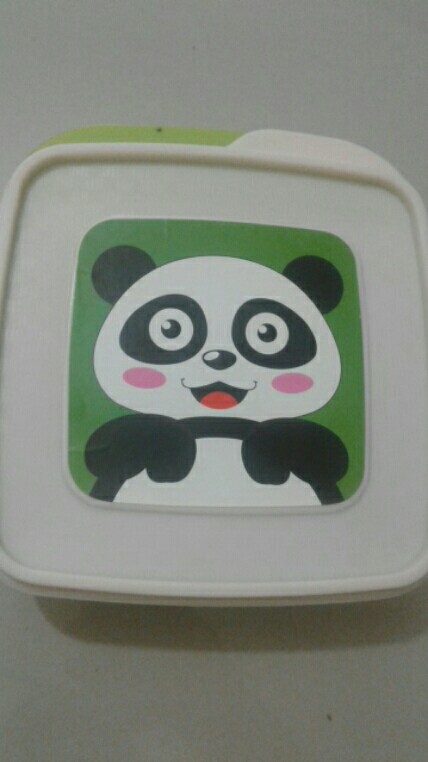 Yumi , Kotak Makan 4 Sekat , Kotak Makan Anak Murah, Kotak Makan Sekat  Souvenir Ulang Tahun