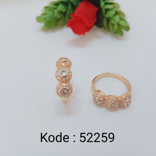 [BAYAR DITEMPAT] P 52259 Cincin Xuping Lapis Emas Permata Zirconis Pusat Xuping  Jakarta