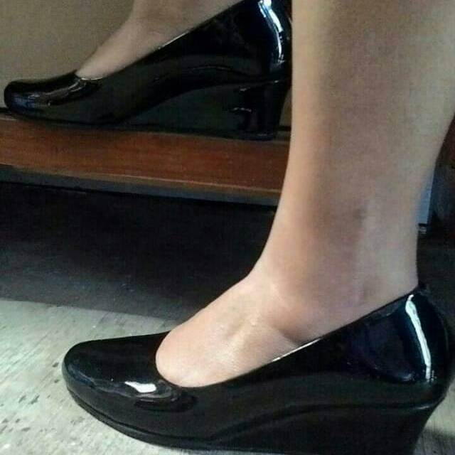 DENAWARI SEPATU WANITA PDH WEDGES