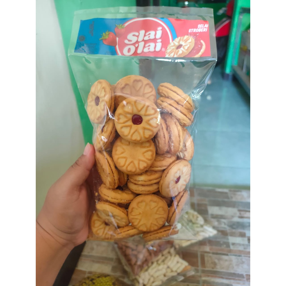 

SNACK / JAJANAN / CEMILAN SLAI OLAY STRABERI 250gram