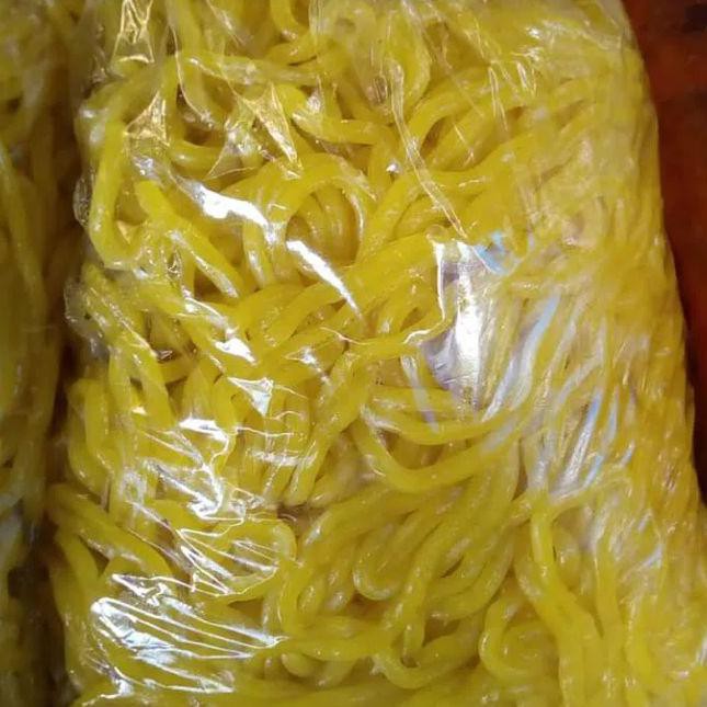 

Terlaris# Terlaris Mie Aci Glosor Khas Jawa Barat 1 Kg Rasa Dijamin