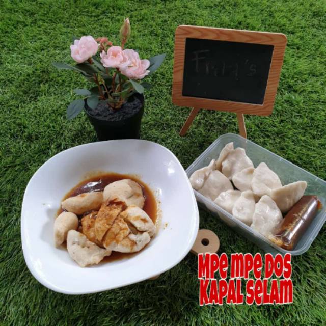 

Mpek-mpek mini kapal selam