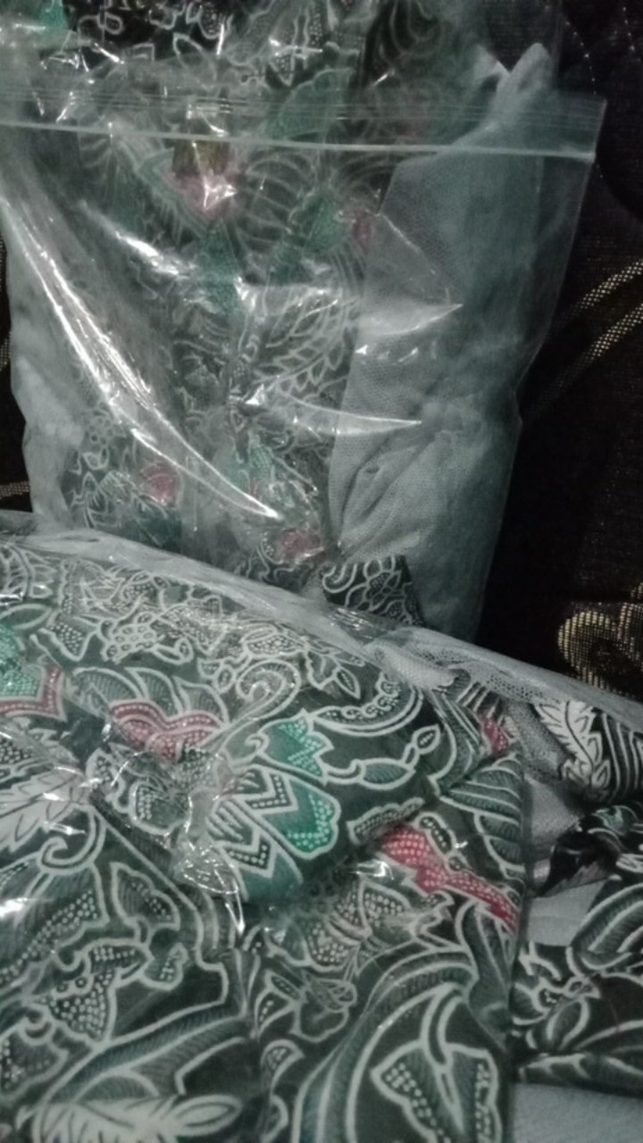 Maura Couple - Sania Ruffle Batik Couple Ori Ndoro Jowi Garansi Termurah Shopee - Batik Modern Solo