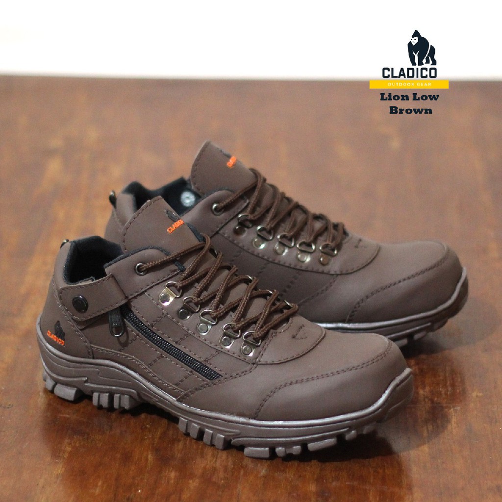 Sepatu Cladico Lion Low