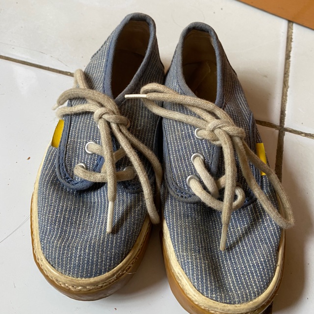 Sepatu anak zara kids preloved