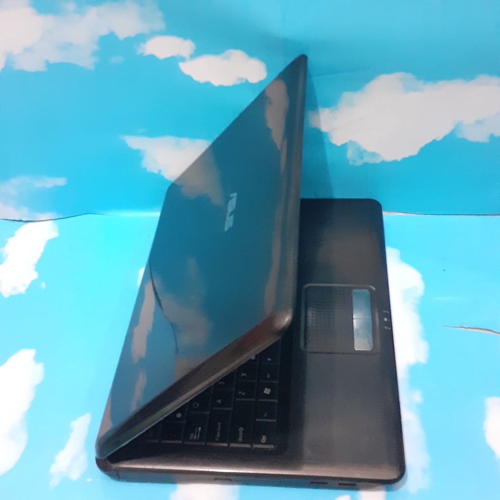 laptop asus 14 inc leptop second seken bagus mulus warna hitam RAM 3gb