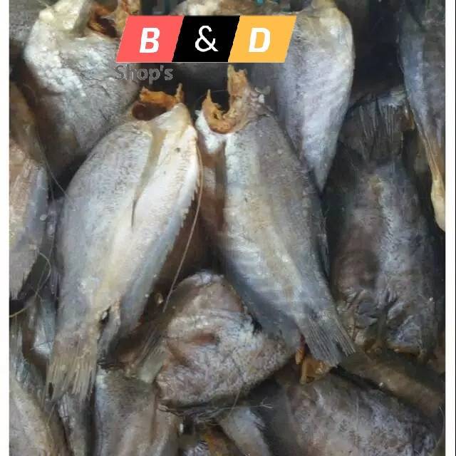 

Ikan Asin Sepat Sungai Size Medium Netto 500 Gram.
