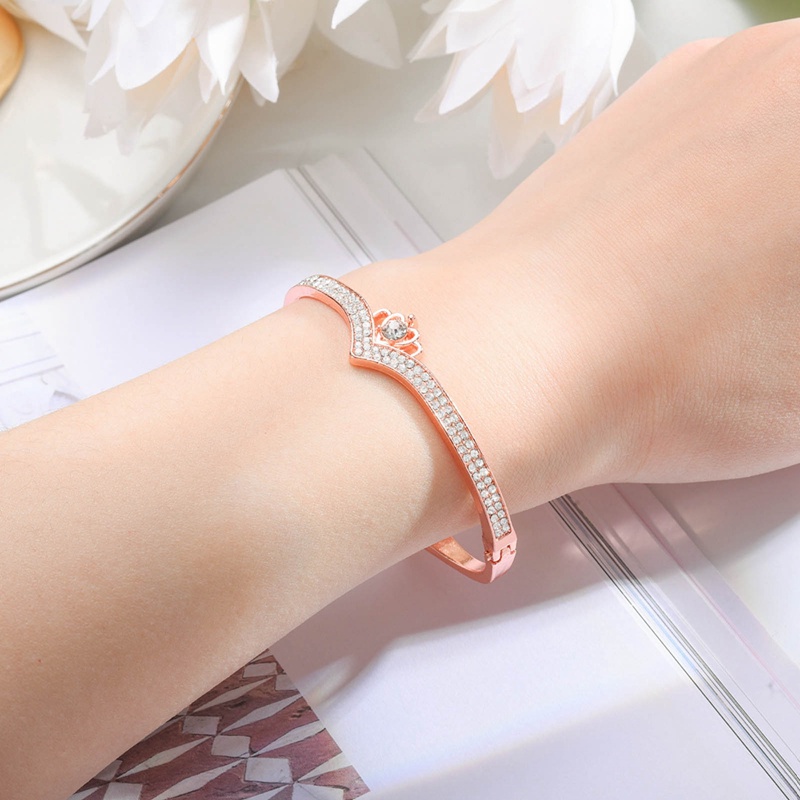 Gelang Desain Hati Mahkota Aksen Berlian 14K Gold Rose Gold Silver Plated Gaya Korea Untuk Wanita