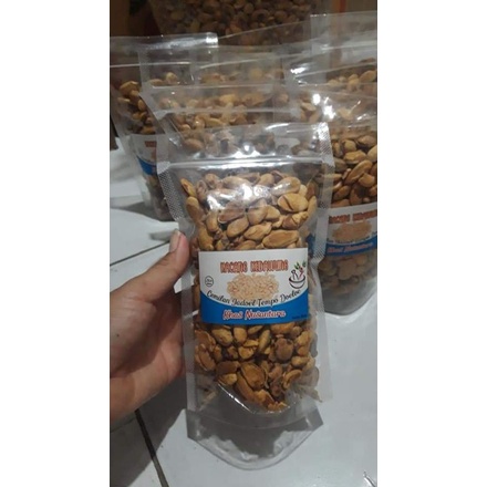 

KACANG KEDAWUNG 165 GR