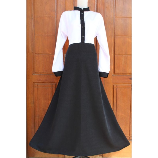 Seragam Kerja Wanita Hitam Putih