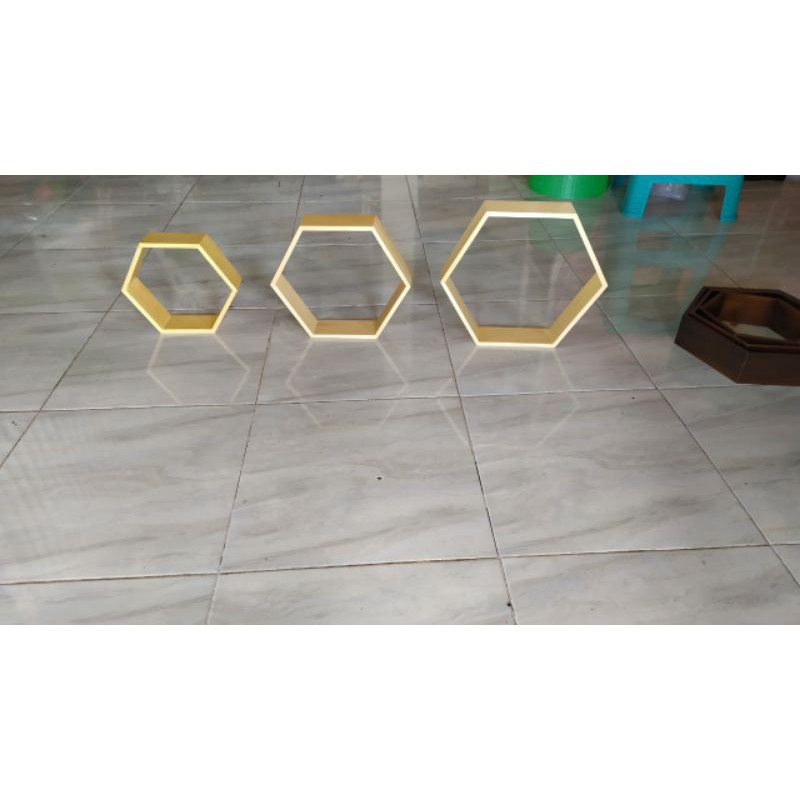 Rak Kayu /Rak Dinding Hexagonal /Rak Kayu Hexagonal 1 set isi 3