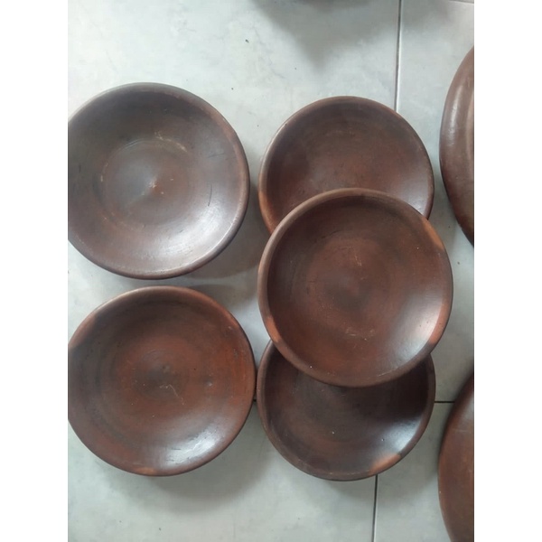 lemper /tempat saji/ulekan .tanah liat dari mbayat diameter 16cm