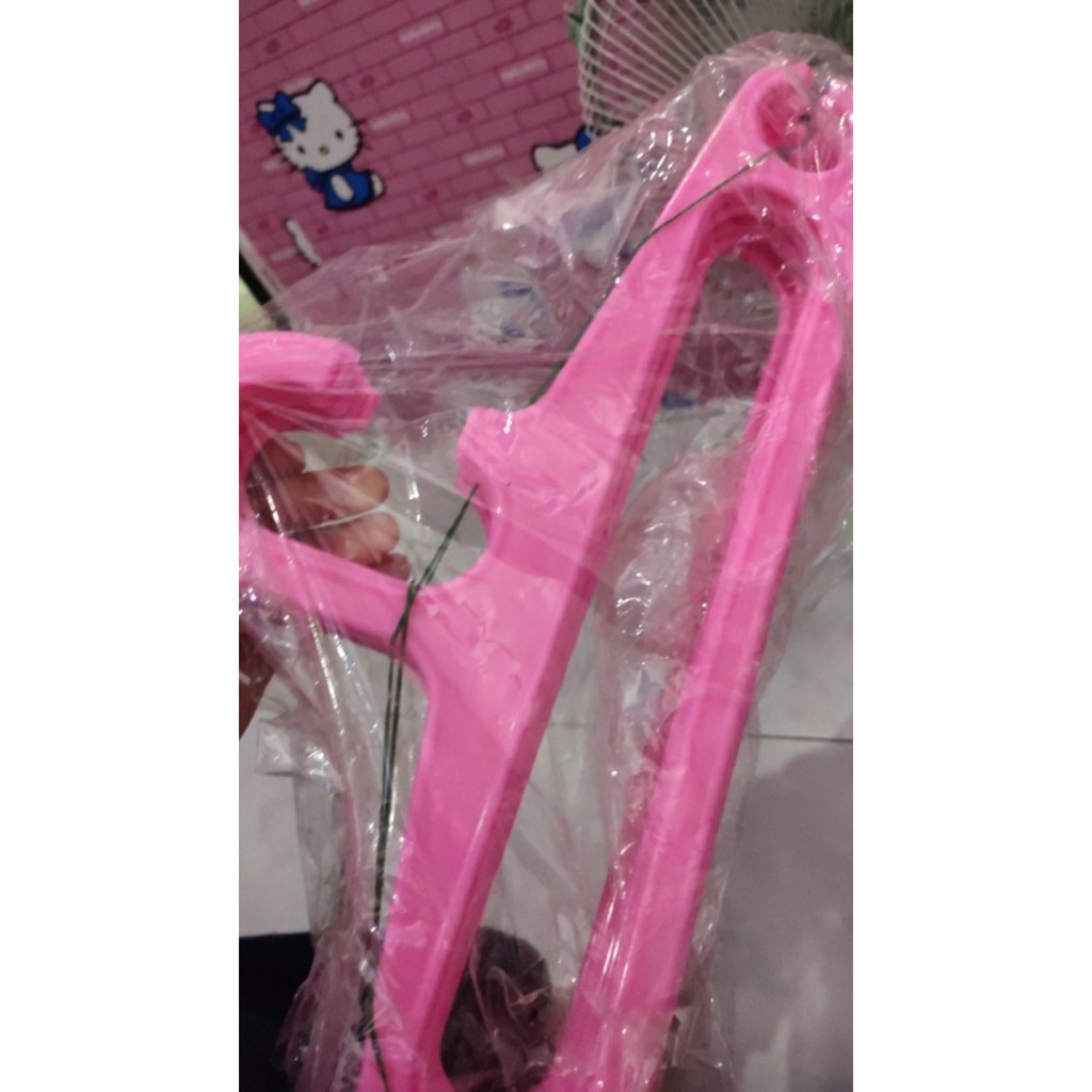 Hanger 17&quot; pink jual perlusin 12bh