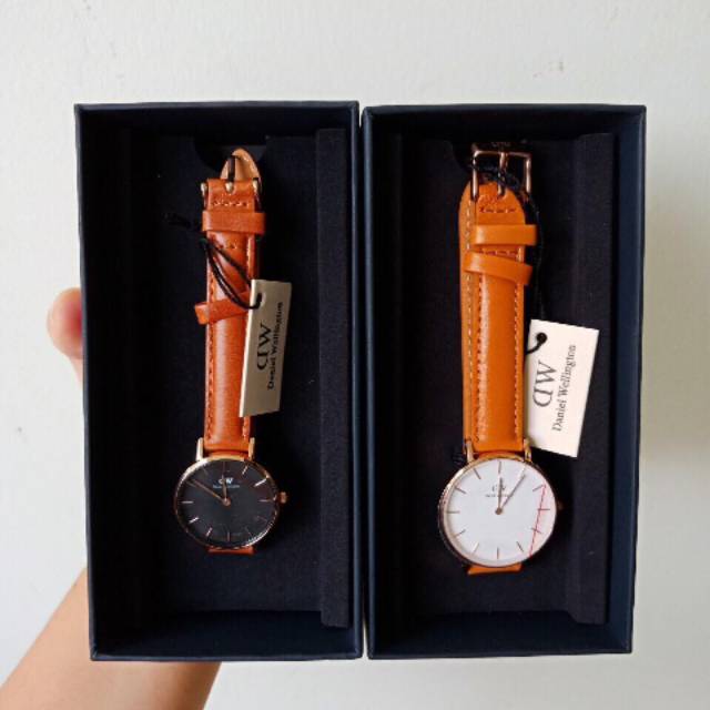 COUPLE SET JAM TANGAN DW