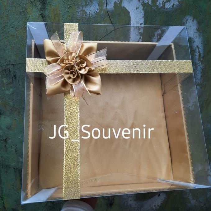 

AKSESORIS PERNIKAHAN KOTAK HANTARAN SESERAHAN MIKA TEMPAT KUE WARNA GOLD PERLENGKAPAN PESTA CRAFT