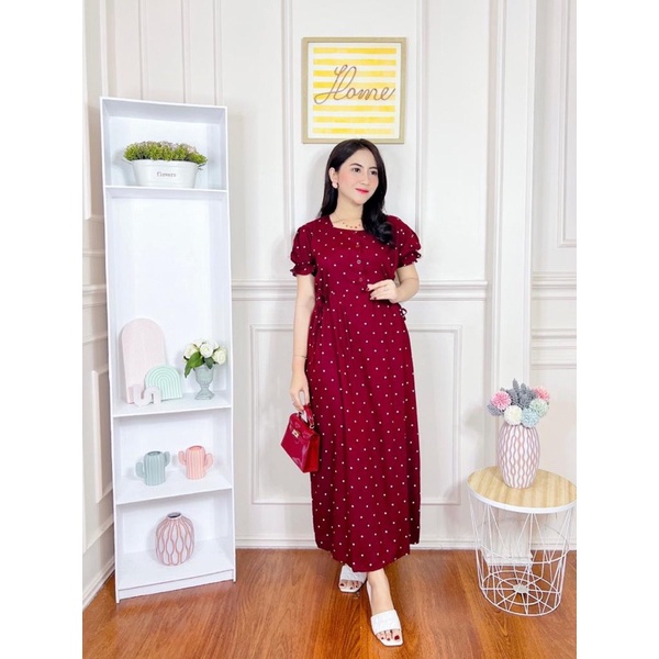 Shakila Dress by. Kanaya