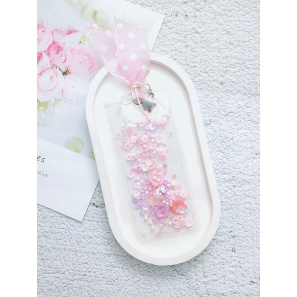 

Pembatas Buku/ Handmade Shaker Bookmarks
