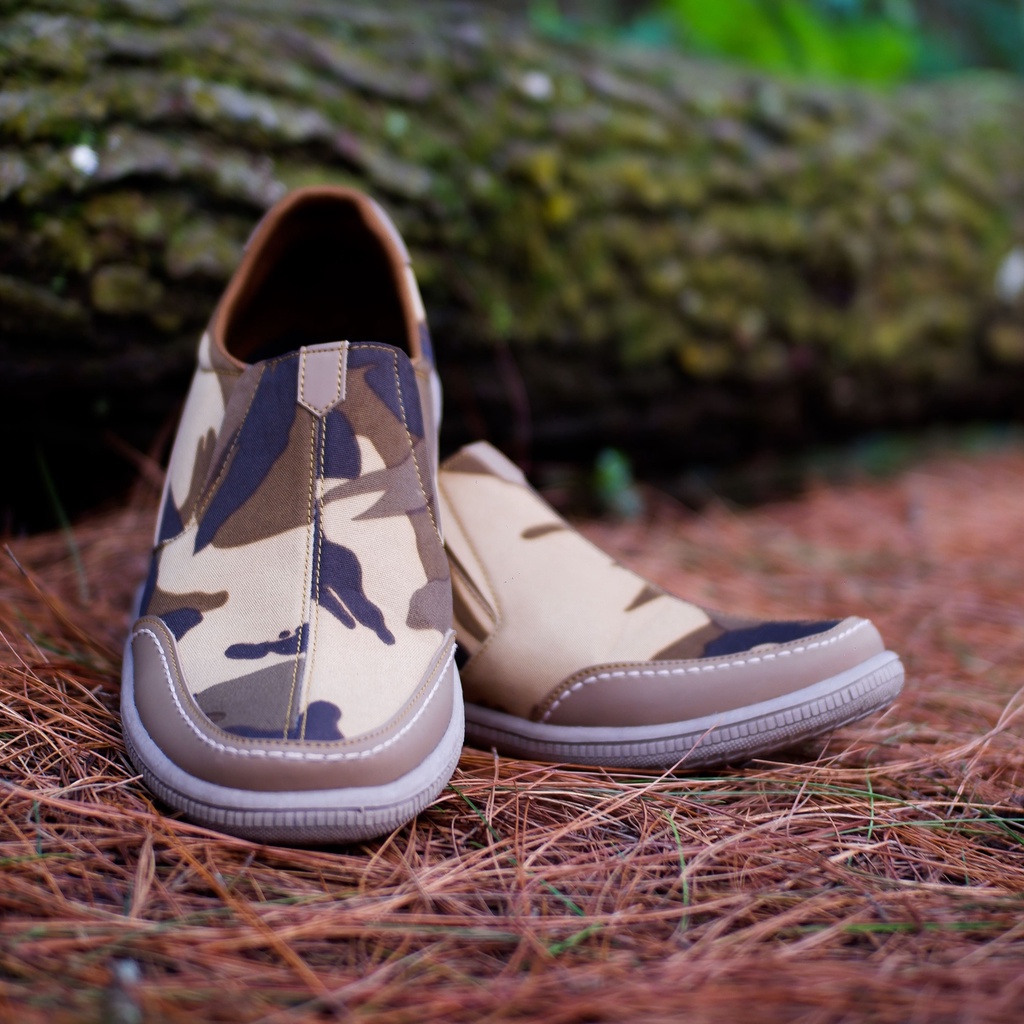 spatu slip on pria murah / slip on / sepatu murah / slip on murah / sepatu slip-on anti air dan anti