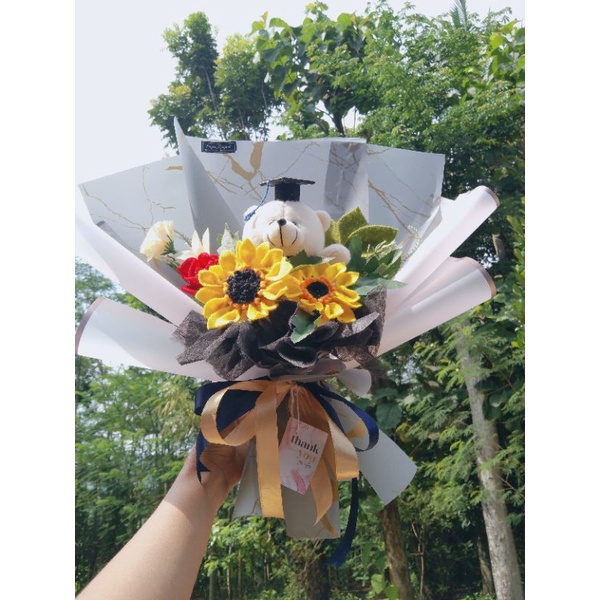 

Buket Wisuda Bukat Boneka