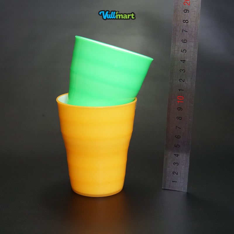 

Gelas Plastik Warna Stabilo Kualitas Tinggi