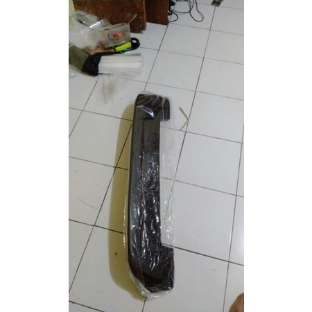 satu paket spoiler dan mata sipit nissan xtrail T30