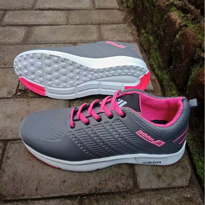 SEPATU WANITA/SEPATU RUNNING/ADIDAS WANITA