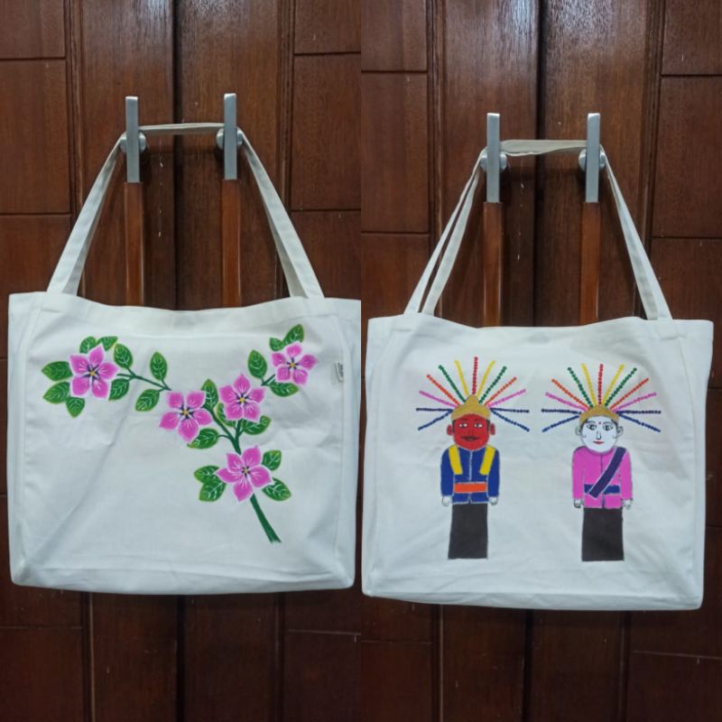 

tas kanvas lukis motif ondel-ondel dan custom