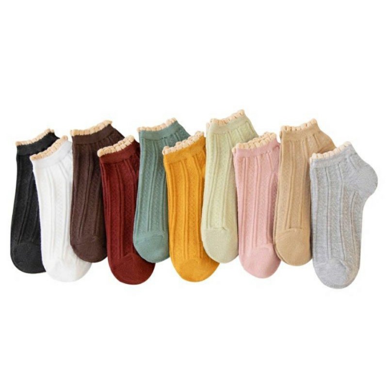 kaos kaki wanita motif renda