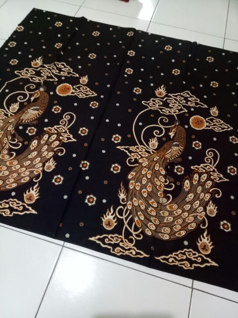 (best Seller) Kain Batik Solo Motif Burung Merak Warna Dasar Hitam