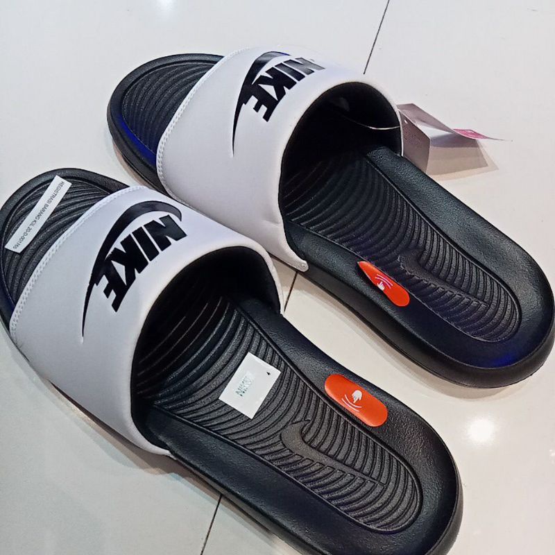 sandal pria NIKE Victori one slide CN9675 005