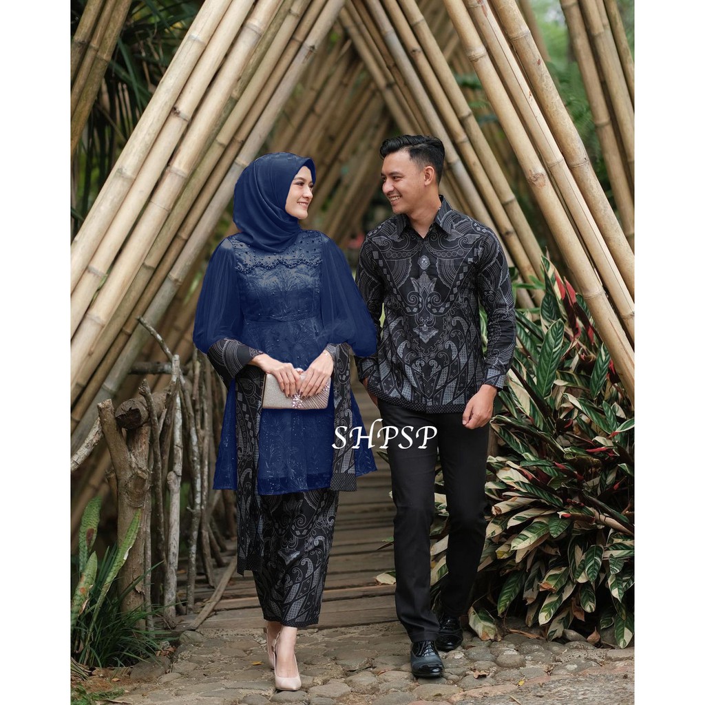 Asli Realpict - SHOPASHOP SOLO Batik Kebaya Couple Kirana Tulle Mutiara Aplikasi Payet Super Cantik Couple Laura Kebaya Brokat Tille Mutiara Mix Payet Premium Rok Span Pinggang Karet Allsize Kemeja Pria Lengan Panjang katun premium