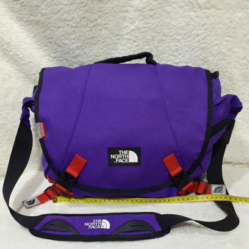 Tas Sling Second / Preloved / THE NORTH FACE Sling Bag Ungu / Duffle Bag / Bekas.