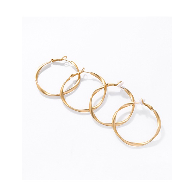 LRC Anting Tusuk Fashion Needle Golden Alloy Geometric Hoop Earrings D59103