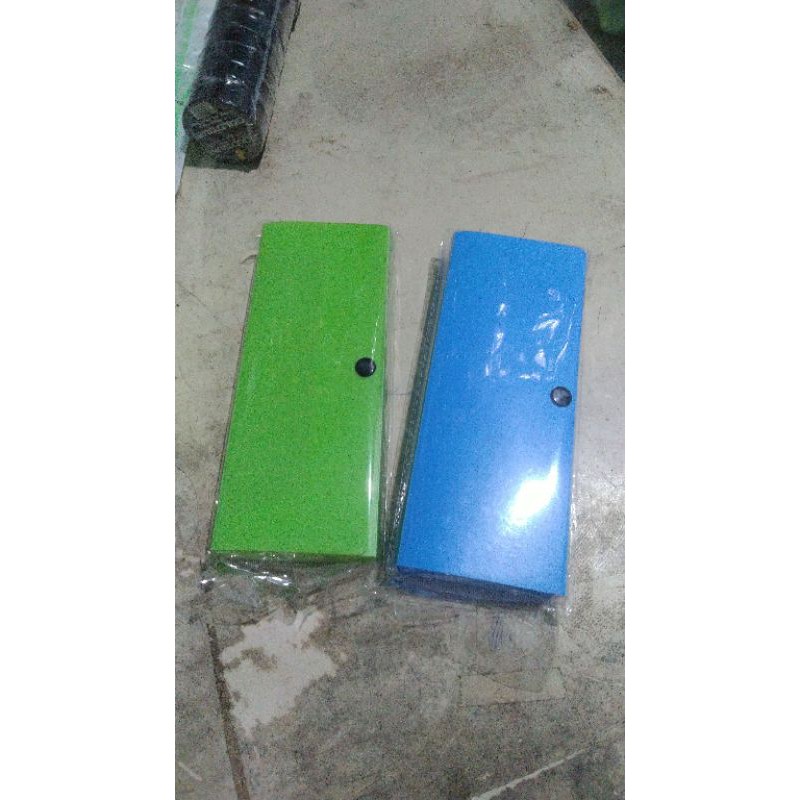 

TEMPAT PENSIL POLOS