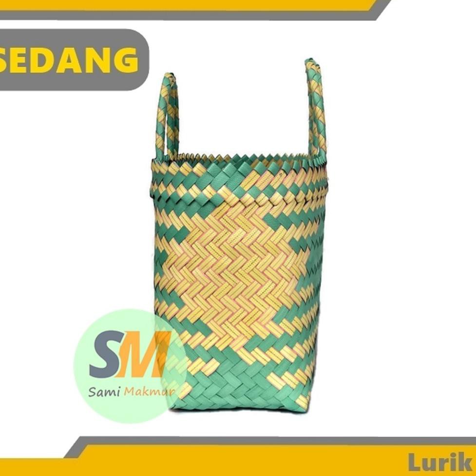 

BISA COD Tas Anyaman Plastik SEDANG (M) Lurik / Tas Belanja Pasar / Tas Berkat Souvenir Hampers Parc