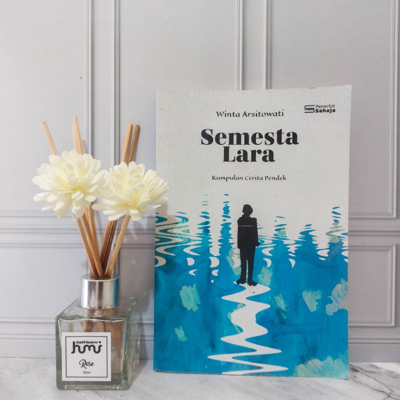

Buku Semesta Lara by Winta A [preloved]