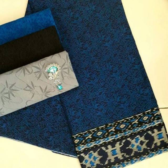 Kain Batik Kain Embos Pekalongan Mega Mendung Biru Kain Batik Kain Embos Pekalongan Mega Mendung Biru