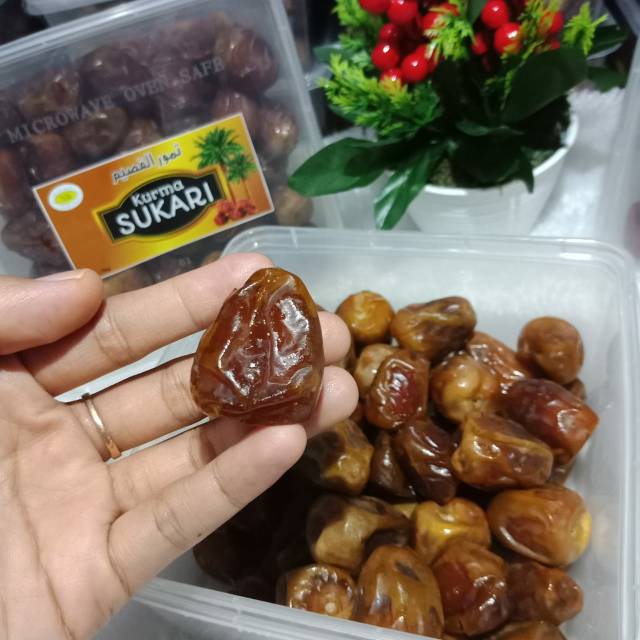 1 KG KURMA SUKARI SUPER AL QOSSIM BASAH BUAH BESAR BIJI KECIL RASA MANIS KURMA SUPER SUKARI