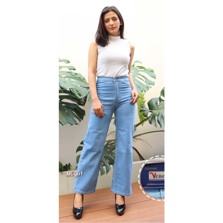 ( Size 27 - 34 ) MC girl - Kulot Highwaist Jeans  Warna Biru Muda Wanita / Celana Jeans High Waist Kulot Panjang Stret / Celana Jeans Pinggang Tinggi Kaki Lebar